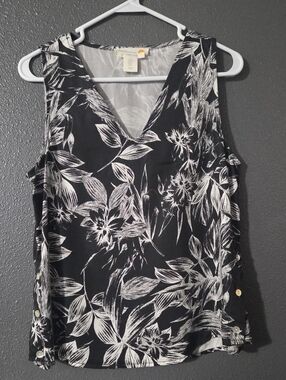 C&C California Black and White Floral V-Neck Camisole 100% LYOCELL